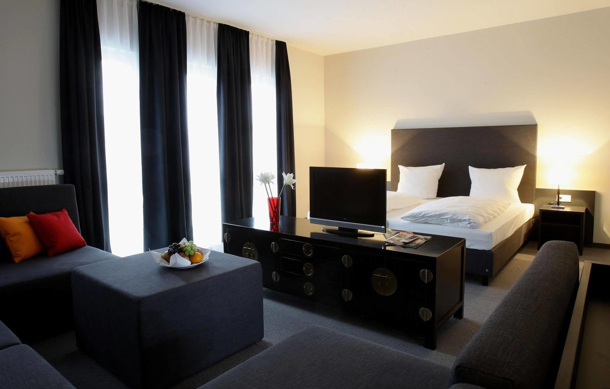 Friendly Cityhotel Oktopus Siegburg Exteriör bild